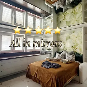 https://apartament-lustrzany-centrum.warsawhotelspoland.com